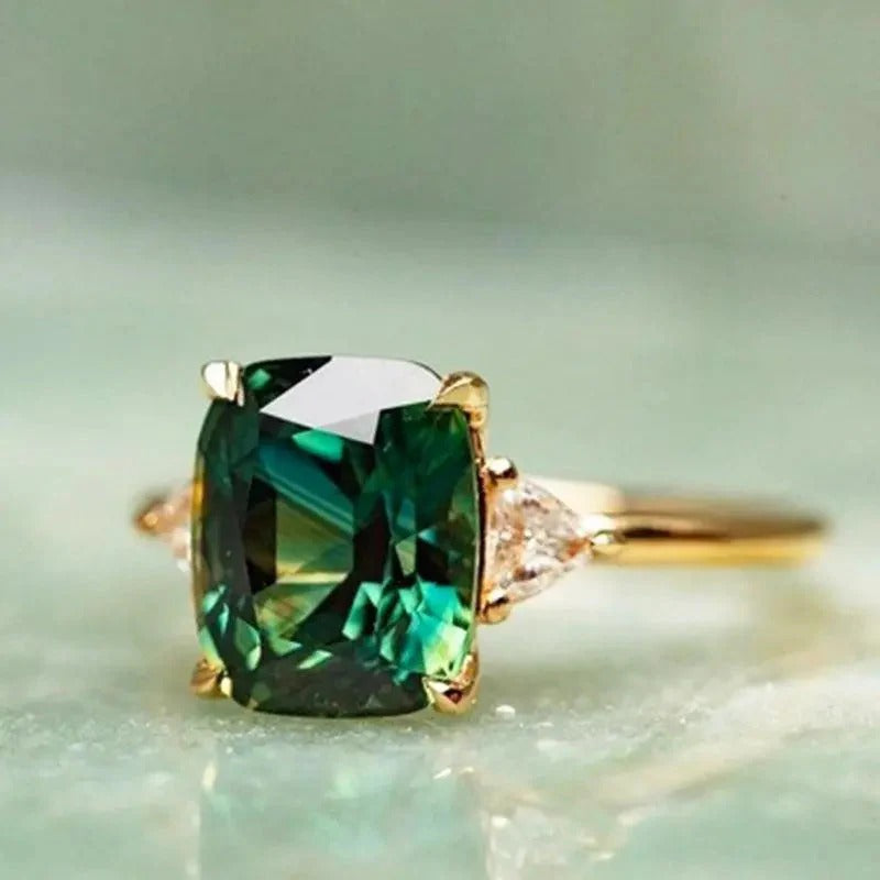 Mira™ | Elegant Square Emerald Ring